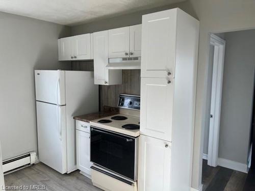 180 Pine Street S, Thorold, ON - Indoor Photo Showing Kitchen