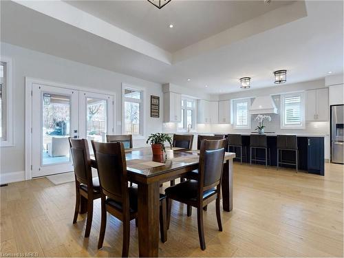 300 Shanty Bay Road, Barrie, ON - Indoor Photo Showing Dining Room