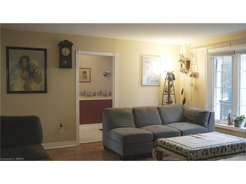12536 Fifth Line, Milton, ON - Indoor Photo Showing Living Room