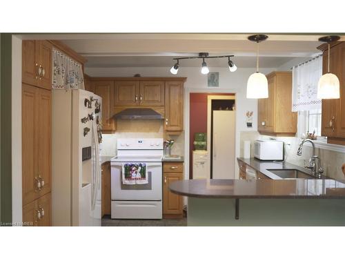 12536 Fifth Line, Milton, ON - Indoor Photo Showing Kitchen