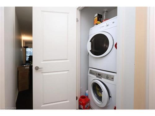 1610-8 Mercer Street, Toronto, ON - Indoor Photo Showing Laundry Room