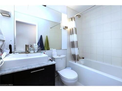 1610-8 Mercer Street, Toronto, ON - Indoor Photo Showing Bathroom