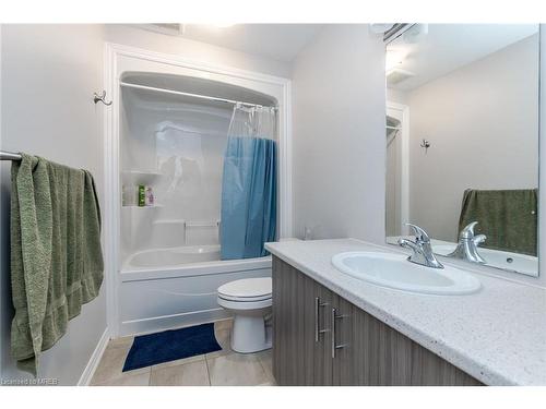 193 Iva Street, Welland, ON - Indoor Photo Showing Bathroom