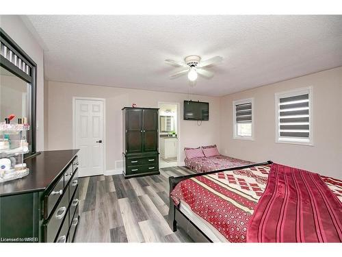 107 Michigan Avenue, Brampton, ON - Indoor Photo Showing Bedroom