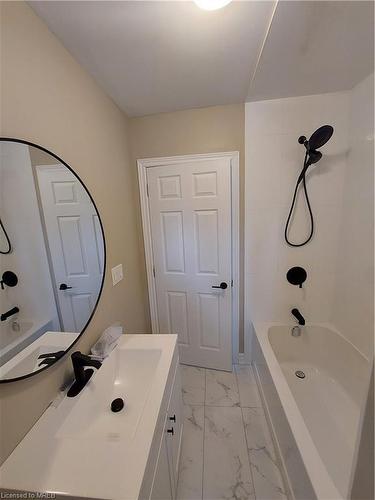 Main-148 Gibson Avenue, Hamilton, ON - Indoor Photo Showing Bathroom