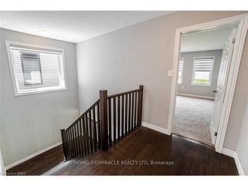 28 Everton Drive Drive, Guelph, ON - Indoor Photo Showing Other Room