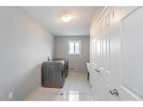 28 Everton Drive Drive, Guelph, ON - Indoor