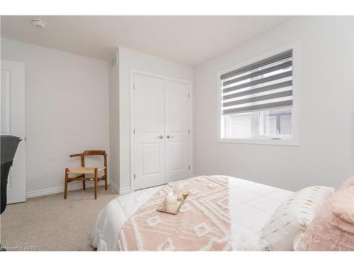 597 Doonwoods Crescent Crescent, Kitchener, ON - Indoor Photo Showing Bedroom