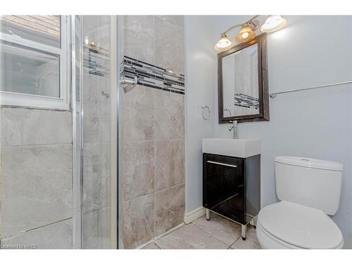 51 Francis Street, Hamilton, ON - Indoor Photo Showing Bathroom