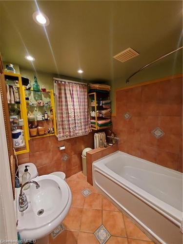 85 Union Boulevard, Kitchener, ON - Indoor Photo Showing Bathroom