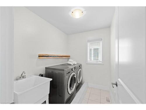59 Cannery Drive, St. Davids, ON - Indoor Photo Showing Laundry Room