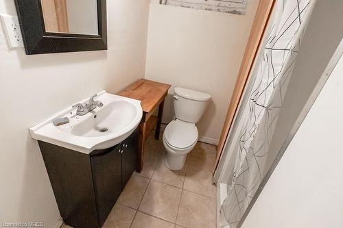 203 Haddon Avenue S, Hamilton, ON - Indoor Photo Showing Bathroom