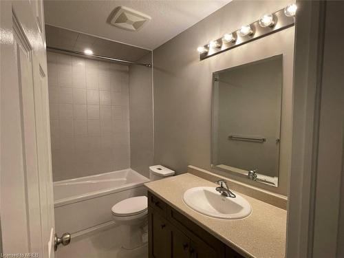 184 Wheat Lane, Kitchener, ON - Indoor Photo Showing Bathroom
