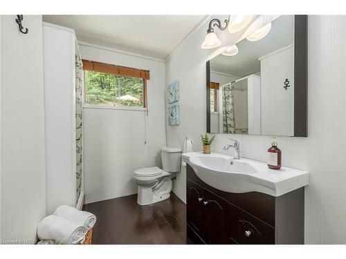 400B Gilbert Bay Lane, Coe Hill, ON - Indoor Photo Showing Bathroom