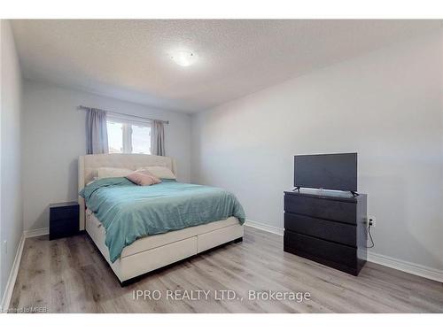 78 Cittadella Boulevard, Hamilton, ON - Indoor Photo Showing Bedroom