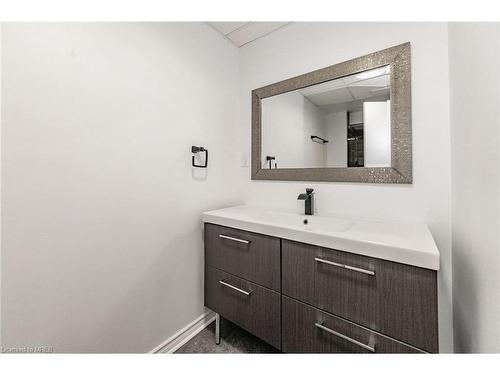 92 Stoney Brook Crescent, St. Catharines, ON - Indoor Photo Showing Bathroom