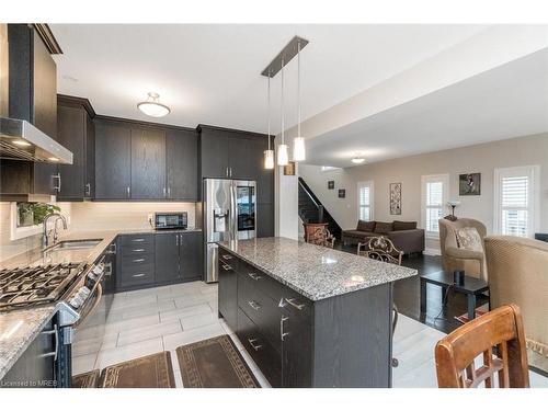 150 Blair Creek Drive Drive, Kitchener, ON - Indoor Photo Showing Kitchen With Upgraded Kitchen