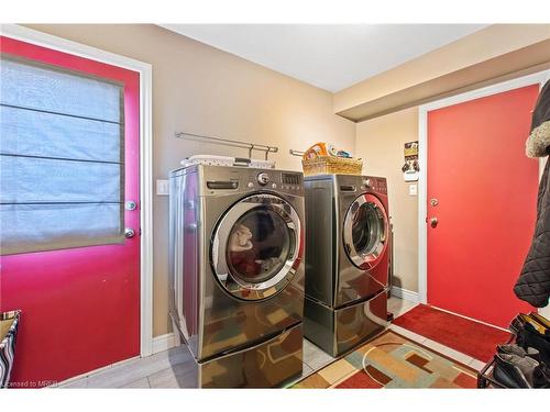 6300 Giovina Drive, Niagara Falls, ON - Indoor Photo Showing Laundry Room