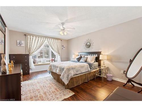 6300 Giovina Drive, Niagara Falls, ON - Indoor Photo Showing Bedroom