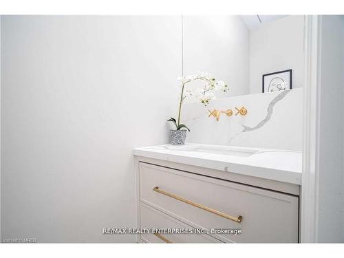1322 Minaki Road, Mississauga, ON -  Photo Showing Bathroom