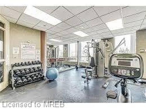 702-2545 Erin Centre Boulevard, Mississauga, ON - Indoor Photo Showing Gym Room