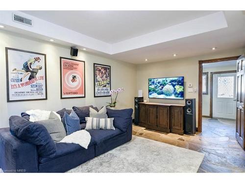 4255 Boston Mills Road, Caledon, ON - Indoor Photo Showing Living Room