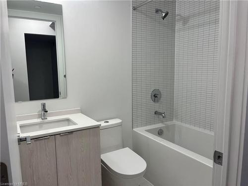 905-1 Jarvis Street, Hamilton, ON - Indoor Photo Showing Bathroom