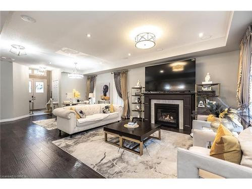 250 Nashville Circle, Hamilton, ON - Indoor Photo Showing Living Room With Fireplace