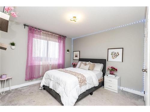 250 Nashville Circle, Hamilton, ON - Indoor Photo Showing Bedroom