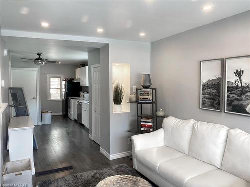 37 Dell Street, Sudbury, ON - Indoor Photo Showing Living Room