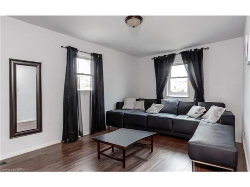 37 Dell Street, Sudbury, ON - Indoor Photo Showing Living Room
