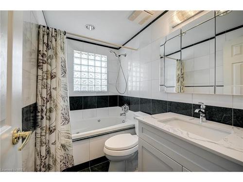 139 Elgin Drive, Brampton, ON - Indoor Photo Showing Bathroom