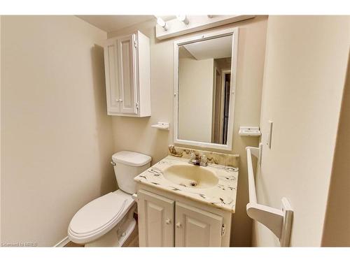 22 Lucerne Drive, Kitchener, ON - Indoor Photo Showing Bathroom