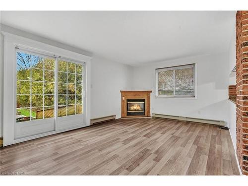 20 Walnut Street, Zurich, ON - Indoor Photo Showing Living Room With Fireplace
