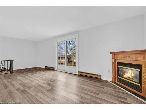 20 Walnut Street, Zurich, ON - Indoor Photo Showing Living Room With Fireplace