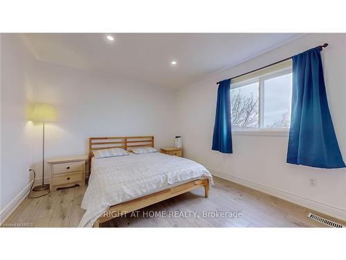 19-2955 Thomas Street, Mississauga, ON - Indoor Photo Showing Bedroom