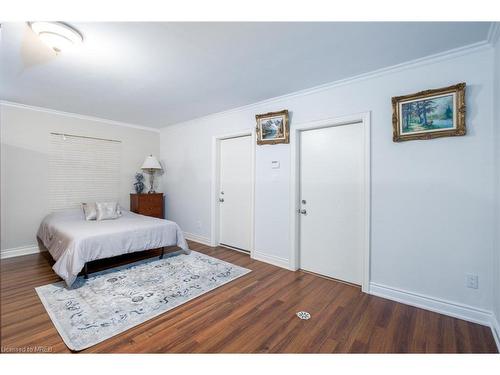 328 Robinson Road, Wasaga Beach, ON - Indoor Photo Showing Bedroom