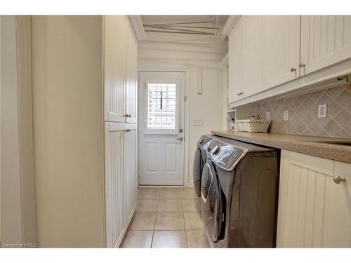 3509 Stonecutter Crescent, Mississauga, ON - Indoor Photo Showing Laundry Room