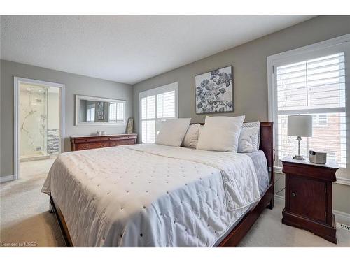 3509 Stonecutter Crescent, Mississauga, ON - Indoor Photo Showing Bedroom