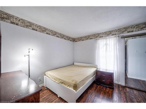 137 Eby Street, Cambridge, ON - Indoor Photo Showing Bedroom