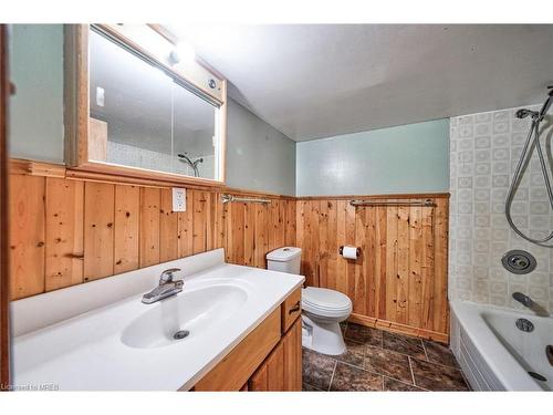 137 Eby Street, Cambridge, ON - Indoor Photo Showing Bathroom