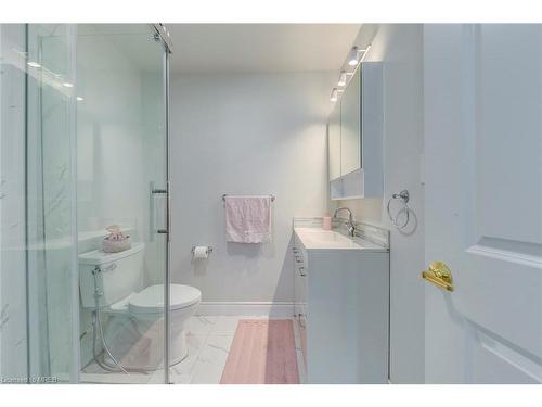 2830 Andorra Circle, Mississauga, ON - Indoor Photo Showing Bathroom