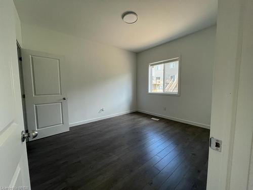 100 Highriver Trail, Welland, ON - Indoor Photo Showing Other Room