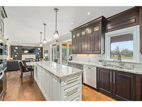 17 Oak Ridge Drive, Glen Williams, ON - Indoor Photo Showing Kitchen With Stainless Steel Kitchen With Upgraded Kitchen