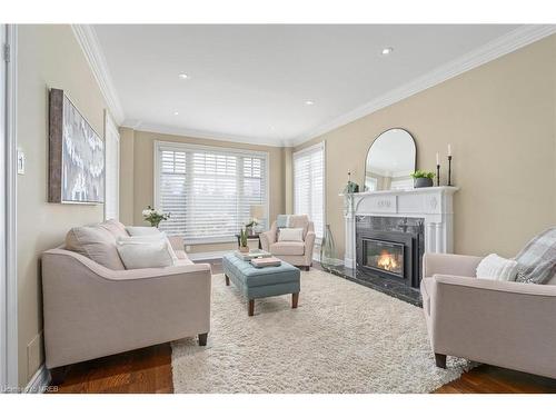 17 Oak Ridge Drive, Glen Williams, ON - Indoor Photo Showing Living Room With Fireplace