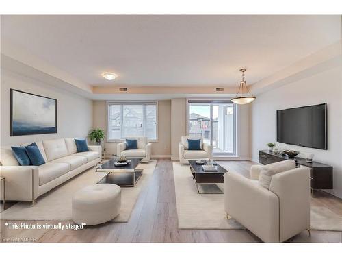 17 Valencia Avenue, Kitchener, ON - Indoor Photo Showing Living Room