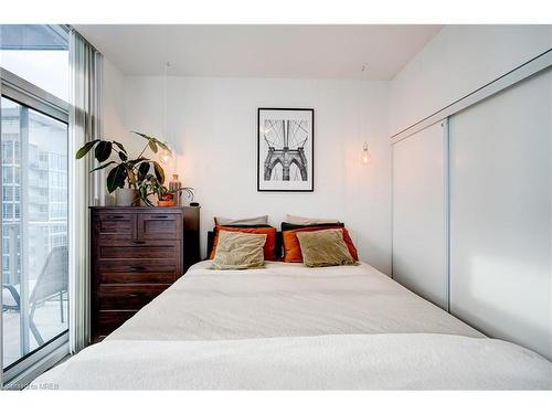 2305-352 Front Street, Toronto, ON - Indoor Photo Showing Bedroom