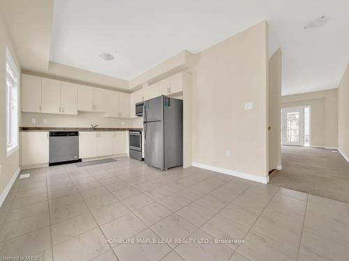 88 Decorso Drive, Guelph, ON - Indoor Photo Showing Kitchen