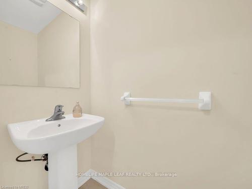 88 Decorso Drive, Guelph, ON - Indoor Photo Showing Bathroom