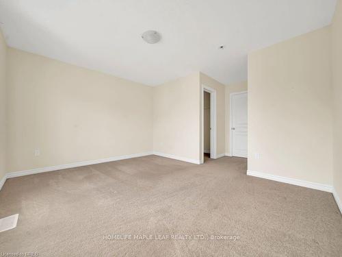 88 Decorso Drive, Guelph, ON - Indoor Photo Showing Other Room